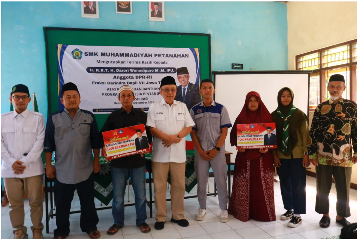Penyerahan Bantuan Program Indonesia Pintar (PIP) Jalur Aspirasi